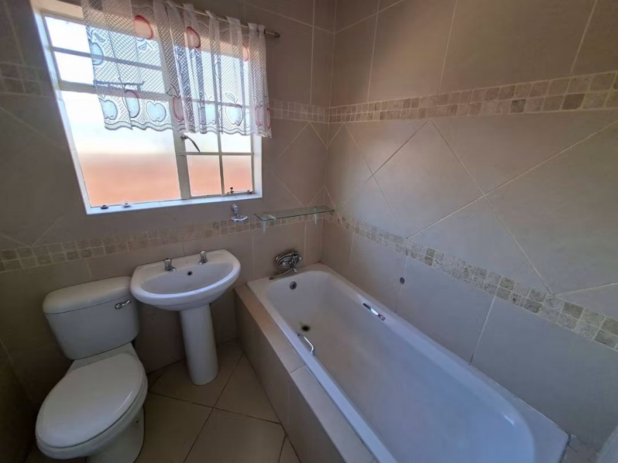 2 Bedroom Property for Sale in Rhodesdene Northern Cape